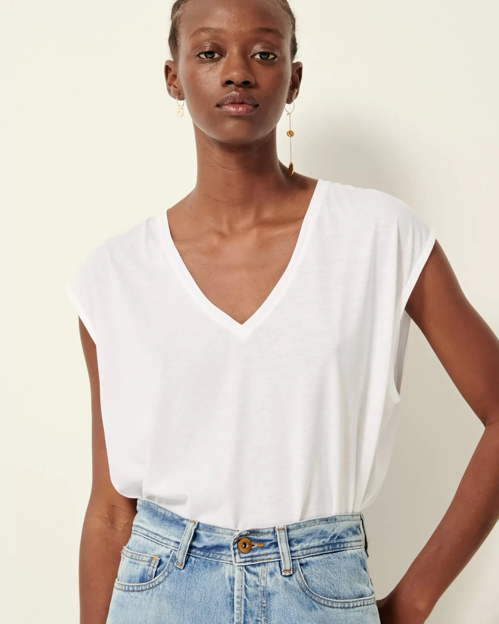 The v Spring 2024